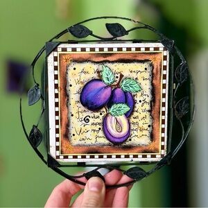 VTG Unique Plum Ceramic Tile In Etched Metal Vine Circle Trivet Accent Art